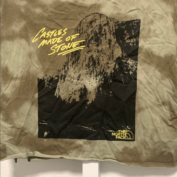 The North Face Castles Made of Stone Green Tie Dye Cropped Shirt Sleeve T Shirt - Picture 2 of 7